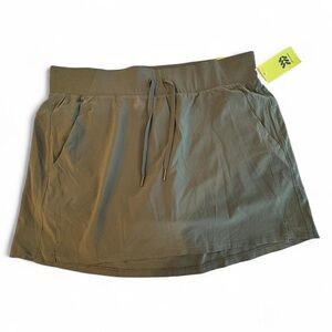 NWT All in Motion Skort Women’s Size L Olive Green Athletic Skirt w/ Shorts